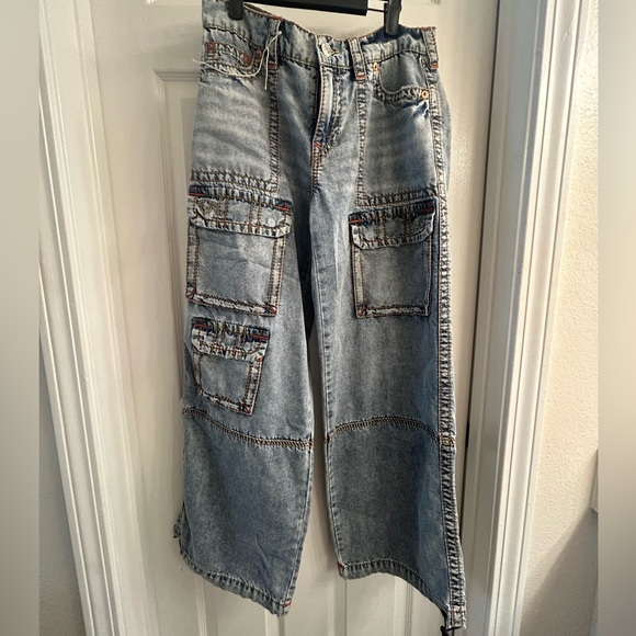 True Religion Baggy Cargo Jean - Picture 5 of 11